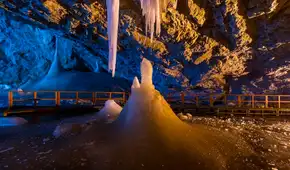 Dormían en una cueva durante 5.000 años: científicos descubren bacterias congeladas que son resistentes a los antibióticos modernos