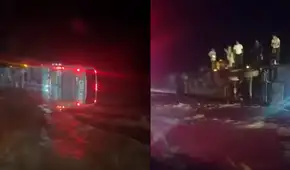 Bus de la empresa Oltursa se vuelca durante su recorrido en pista inundada por lluvias en Ica