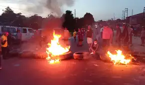 Iquitos: padres bloquean carretera y exigen la reconstrucción de colegio