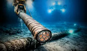 Así extraerán del océano el primer cable transatlántico de fibra óptica para construir nuevas redes submarinas
