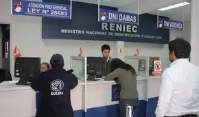Trabajadores de Reniec tramitaron DNI gratis de forma irregular para terceros y familiares, advierte Contraloría