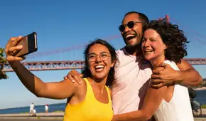 El país más feliz de América Latina en 2026 está en el top 5 en el mundo y supera a potencias de Europa