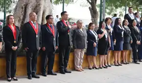 Jueces y personal de la Corte Superior de Piura participaron del izamiento del Pabellón Nacional