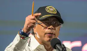 Gustavo Petro escala su disputa con el Banco de la República y amenaza con volver a subir el sueldo mínimo