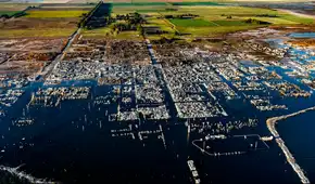 La famosa ciudad de Sudamérica que 'volvió a la vida' tras más de 20 años sepultada bajo 10 metros de agua por una fuerte tormenta
