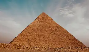 Los arqueólogos introdujeron un robot en la gran pirámide y quedaron asombrados: un corredor oculto que cambiará la historia