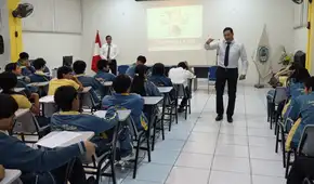 Estudiantes de la I.E. Señor de la Vida reciben capacitación sobre prevención del ciberbullying