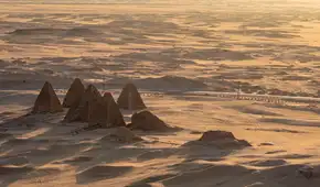 Estas pirámides se encuentran a más de 1.000 kilómetros de las construidas en Egipto, pero ¿qué hacen aquí?