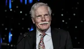 Murió Ted Turner, el magnate de los medios creador de CNN y del ciclo de noticias de 24 horas, a los 87 años