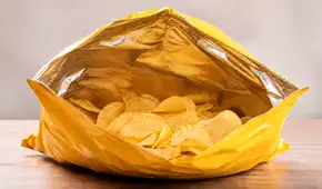 ¿Por qué tu bolsa de patatas está llena de aire? Los científicos revelan la verdad detrás del famoso mito de 'estafa comercial'