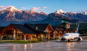 Aeropuerto cerca de los Andes modernizado por casi US$3 millones parece una cabaña