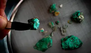Unas misteriosas piedras verdes descubiertas en una cueva de España serían indicios de que pueblos prehistóricos trabajaron el cobre durante 4.000 años