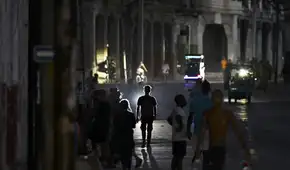 Cuba sufre apagones masivos y cacerolazos tras quedarse sin combustible por sanciones de Estados Unidos