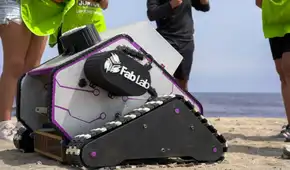 Robot playero: joven peruano crea máquina que limpia arena y atrapa microplásticos sin ayuda humana