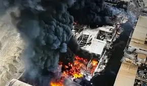 Feroz incendio en fábrica de químicos moviliza a más de 10 unidades de Bomberos en Lurín