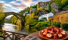 El pueblo español ideal para caminar y probar un rico pulpo entre bosques: castillo del siglo XI y restos de la Edad de Hierro