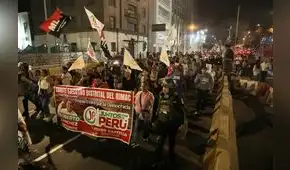 Simpatizantes de Juntos por el Perú marchan en el Centro de Lima pidiendo la "defensa del voto popular"
