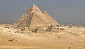 Una posible entrada oculta y olvidada: arqueólogos detectaron anomalías bajo una de las pirámides de Giza