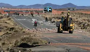 Gobierno de Bolivia desbloquea las carreteras después de más de 50 días de protestas, pero el estado de excepción continúa