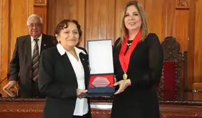 Corte de La Libertad rinde homenaje a servidora por su destacada trayectoria institucional