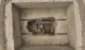 Descubren una botella de bronce sellada en una tumba china de 2.300 años: aún contenía cerveza bien conservada
