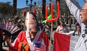 "Le estamos dando una credencial de la corrupción": autoconvocados protestaron en Arequipa durante ceremonia del JNE