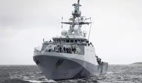 Argentina denuncia al Reino Unido por el paso de un buque militar británico en aguas bajo su jurisdicción