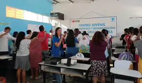 Padres de adolescentes del Centro Juvenil de Piura reciben orientación sobre estilos de crianza