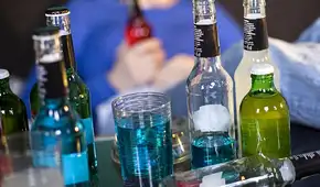 Adolescentes mujeres consumen más alcohol que los varones en Perú: 27,7% frente a 20,6%