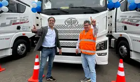 FAW, con el respaldo de San Bartolomé, entrega ocho modernos remolcadores JH6 480 HP GNV para fortalecer el transporte de carga pesada en el Perú