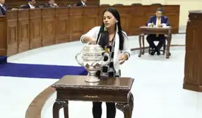 Roberto Sánchez anuncia la suspensión de Silvana Robles de Juntos por el Perú tras no mostrar su voto