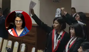 Oposición muestra fotografías de los fallecidos en protestas sociales y se retira antes del mensaje de Keiko Fujimori