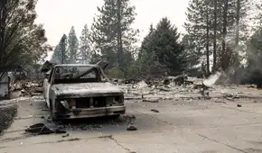 Más de 65.000 evacuados y 700 casas arrasadas por incendios que golpean el noroeste de Estados Unidos