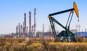 Producción de petróleo en Perú baja 23% en un año pese a recuperación en julio