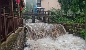 Paso del tifón Dolphin causa más de un millón de evacuados en China y obliga a cancelar casi 950 vuelos desde Shanghái