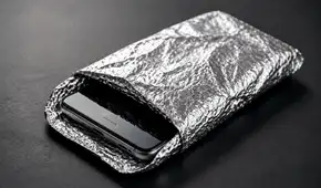 ¿Qué pasa si envuelves un celular en papel aluminio? Experto explica por qué ladrones recurren a esta efectiva técnica