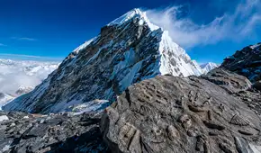 Fósiles marinos de 450 millones de años revelan el pasado del Everest: la cumbre más alta de la Tierra nació de un antiguo mar