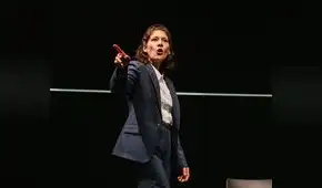 Wendy Vásquez Larraín: “La sociedad castiga a las víctimas solo por denunciar”