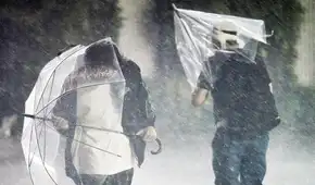 Casi 2 millones de personas son evacuadas en Japón por el tifón Dujuan, con vientos de hasta 194 km/h