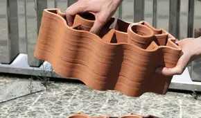 Jóvenes inventores diseñaron un ladrillo con ventiladores que enfría ciudades usando energía: la idea es combatir el calor y que los edificios dejen de ser parte del problema