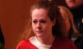 Christa Pike sobrevive a dos dosis de la inyección letal durante su ejecución y es trasladada a un hospital en EE. UU. Christa Pike sobrevive a dos dosis de la inyección letal durante su ejecución y es trasladada a un hospital en EE. UU.