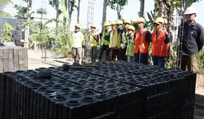 Indonesia está construyendo una escuela con residuos de plástico: pisos, techos tuberías y otras estructuras usarán el material reciclado