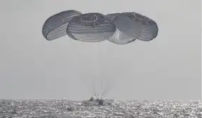 Los astronautas de la misión Crew-12 de la NASA y SpaceX amerizan con éxito tras 8 meses en el espacio