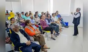 Ica: Pensionistas aprenden a prevenir el dengue ante el fenómeno de El Niño