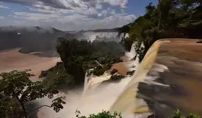 El caudal del río Iguazú se dispara por las lluvias de El Niño y alcanza casi nueve veces su promedio