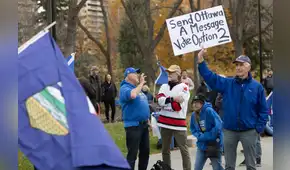 La opinión de la hora: seguir canadiense, por Mirko Lauer