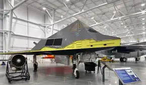 El F-117A Nighthawk, el avión furtivo que revolucionó la aviación militar con un diseño angular capaz de reducir su detección por radar