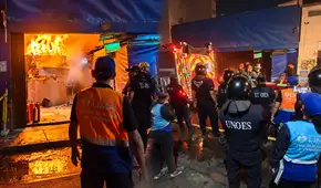 Incendio en Mesa Redonda: bomberos confinan siniestro en el jirón Puno originado por presunto recalentamiento de aparato eléctrico