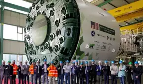 Ponen en marcha una tuneladora de 1.680 toneladas que perforará nueve metros de roca al día para construir un túnel de US$16.000 millones