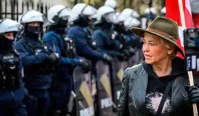 El presidente de Polonia ordena a la Policía retirar el bloqueo al Constitucional y convoca consultas de emergencia
